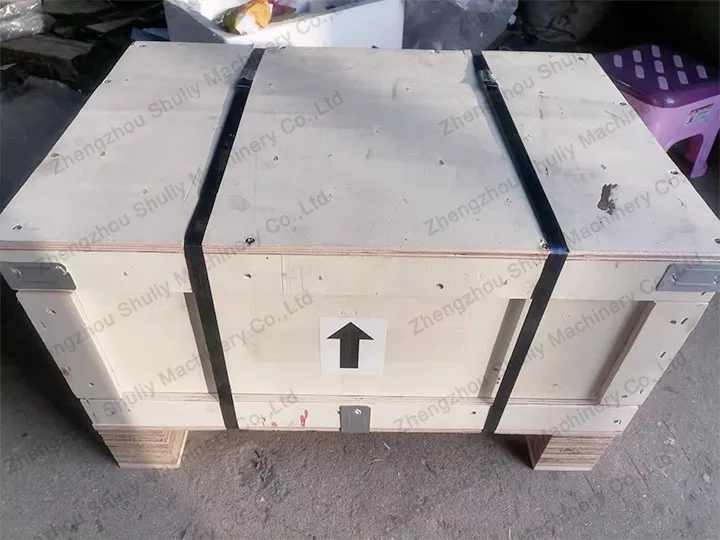 wooden case packing of the electric cardboard shredder